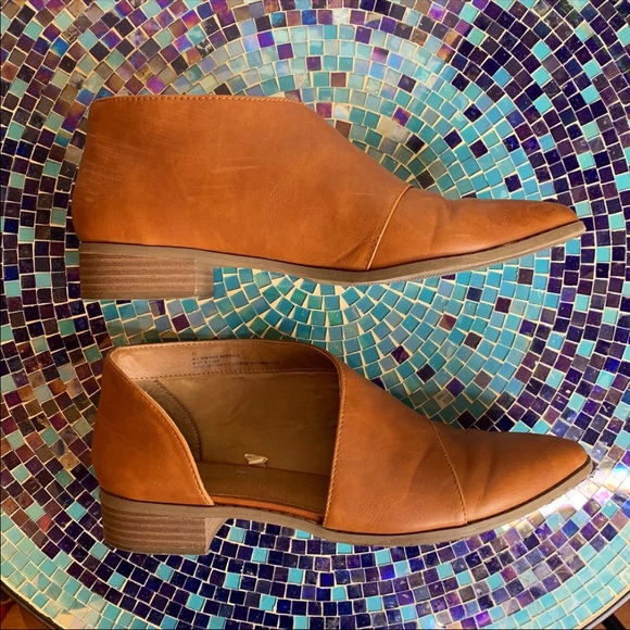 (SOLD) Cut Out Booties - Picture 10 of 11